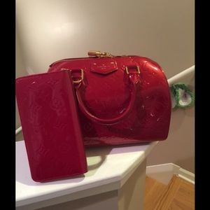 Louis Vuitton (2) Just Sharing