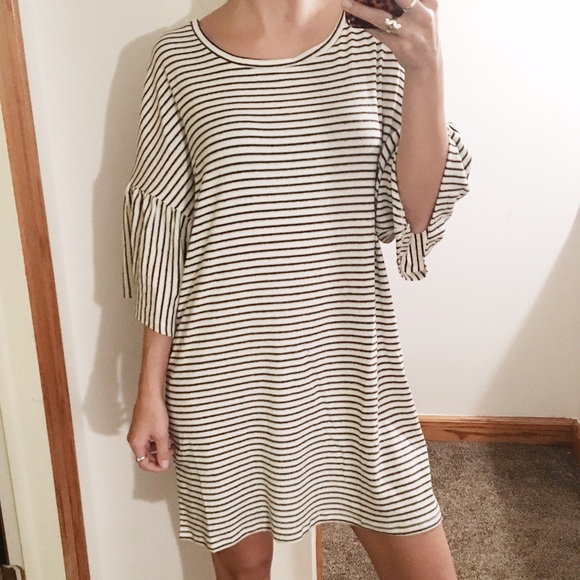 LAST ONE • Stripe Casual Shift Dress - Picture 4 of 4