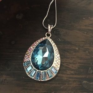 Hampton Aquamarin Aurora Borealis Crystal Necklace