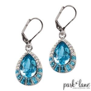 Hampton Aquamarine Aurora Borealis Crystal Earring