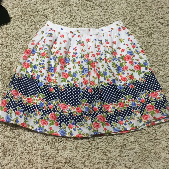 Forever 21 floral skirt