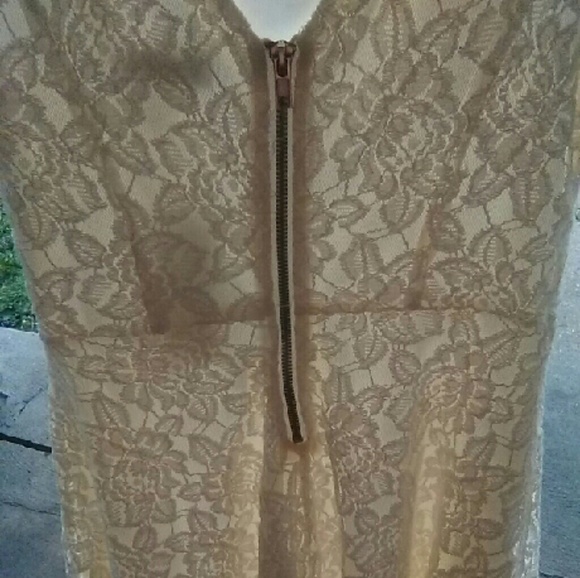 White Dress - Picture 4 of 4