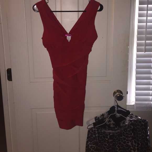 Red party dress - Picture 1 of 1