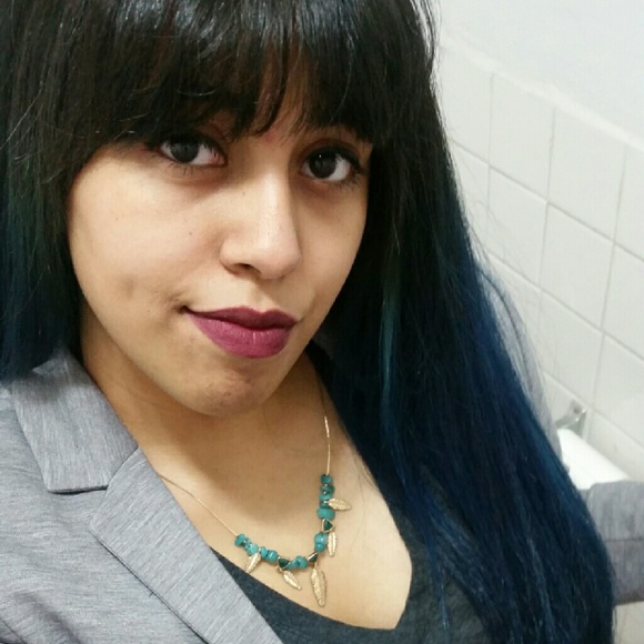 Meet your Posher, Jen - Picture 1 of 1