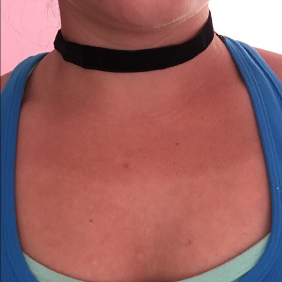 Choker brand new - Picture 1 of 3