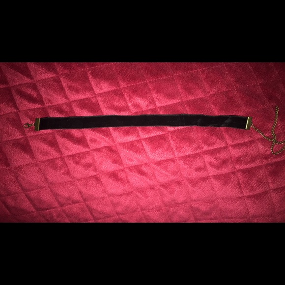 Choker brand new - Picture 2 of 3