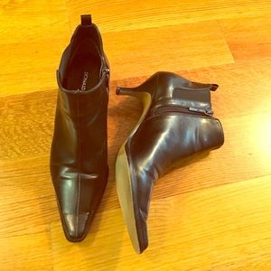 Donald J Pliner Leather Bootie