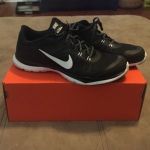 Women's Nike Flex Trainer 5 size 10.5