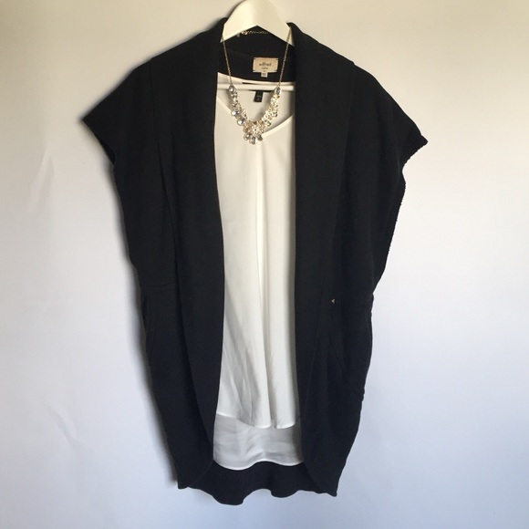 Wilfred Jackets & Coats - Wilfred Black Open Front Sweatshirt Shrug sz XS Wilfred Jackets & Coats - Wilfred Black Open Front Sweatshirt Shrug sz XS
