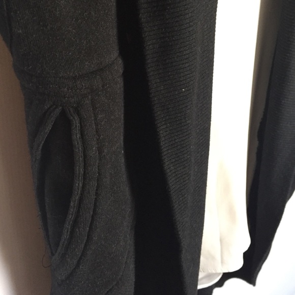 Wilfred Jackets & Coats - Wilfred Black Open Front Sweatshirt Shrug sz XS Wilfred Jackets & Coats - Wilfred Black Open Front Sweatshirt Shrug sz XS