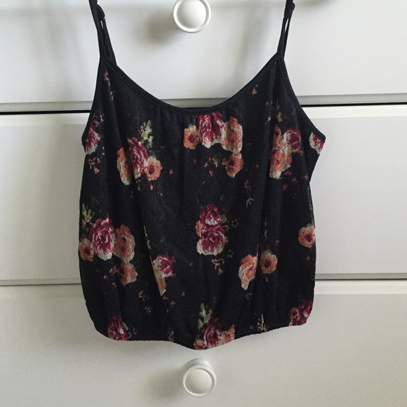 crop top.