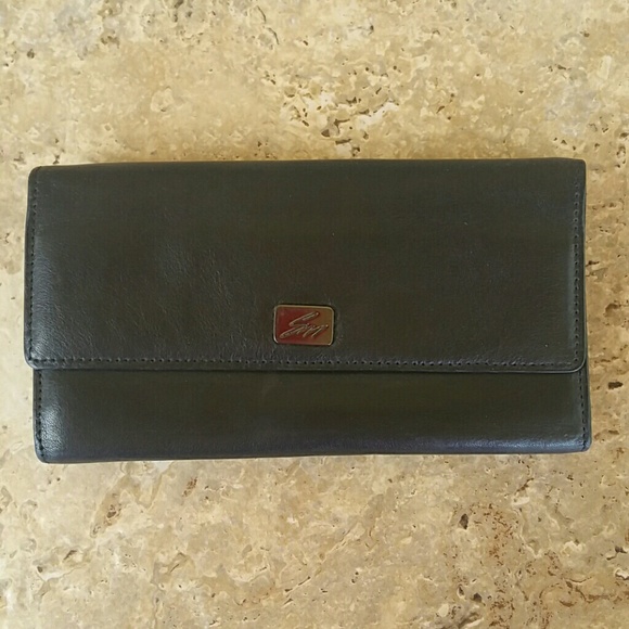 Stone Mountain Black Leather Wallet - Picture 1 of 3