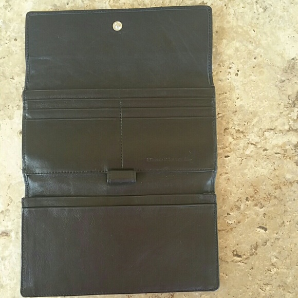 Stone Mountain Black Leather Wallet - Picture 2 of 3