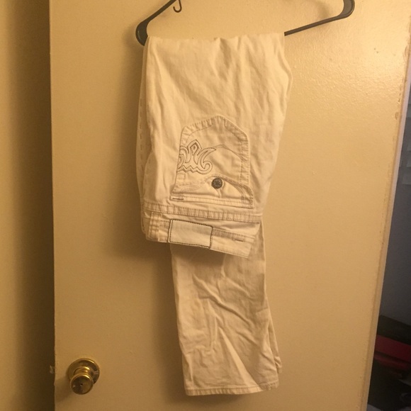 White Mek jeans