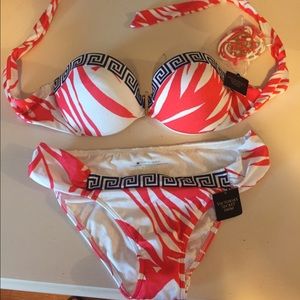 NWT Victoria's Secret Bikini - size M/34B