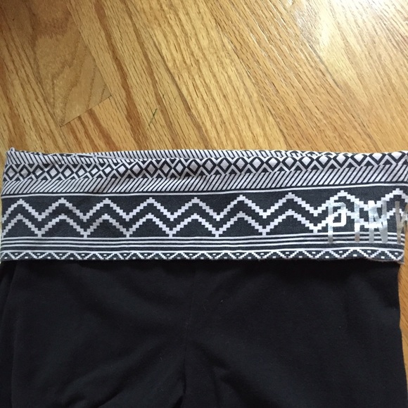 PINK BOOTCUT YOGA PANTS SIZE SMALL