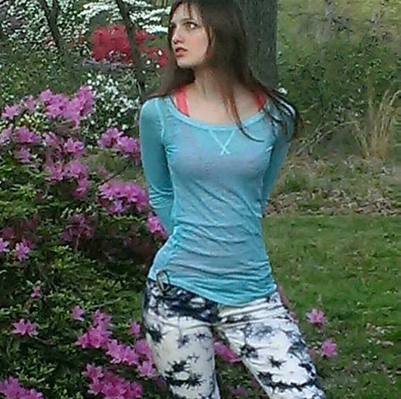 Meet your Posher, Abi - Picture 5 of 8