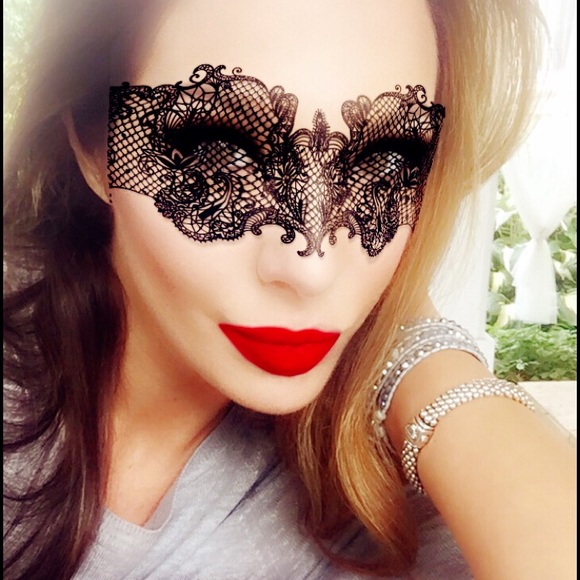 Meet your Posher, Ana - Picture 2 of 2