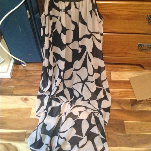 High/Low Flowy Dress - Picture 2 of 3