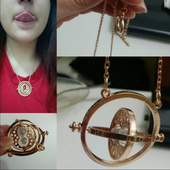 (i1) Harry Potter Time Turner Necklace - Picture 2 of 4