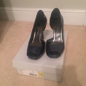 Navy Pumps