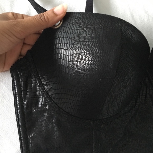 Black Bebe Crop Bustier - Picture 2 of 4