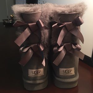 Ugg Bailey Bow Size 5 Offers Accepted!