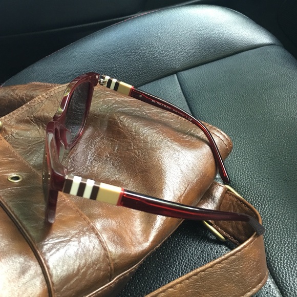 🕶⭐️Burberry⭐️🕶 - Picture 2 of 4