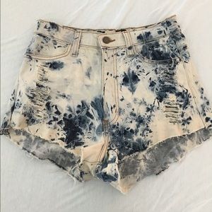 High waisted ripped jean shorts