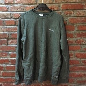 dark green Columbia pullover sweater