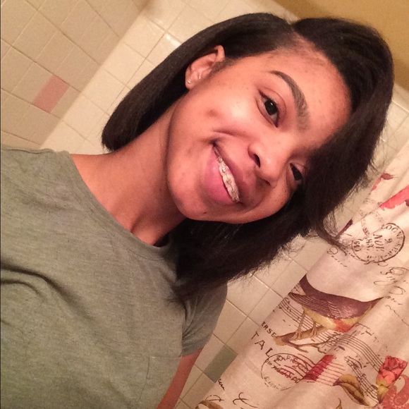 Meet your Posher, Latrece - Picture 1 of 1