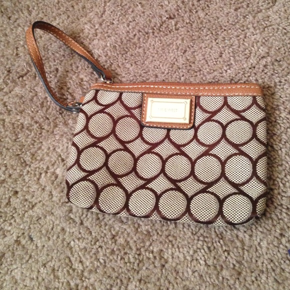 Nine west wristlet