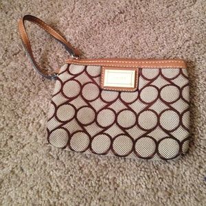 Nine west wristlet