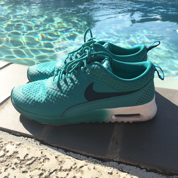 Nike Air Max Thea's!