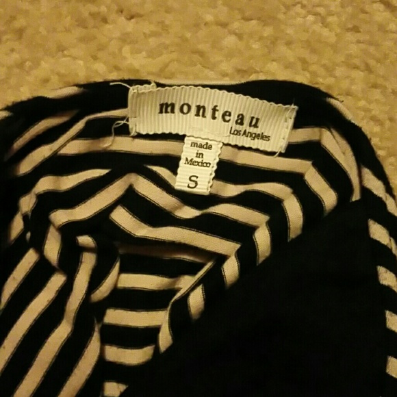 Monteau top size small - Picture 3 of 3