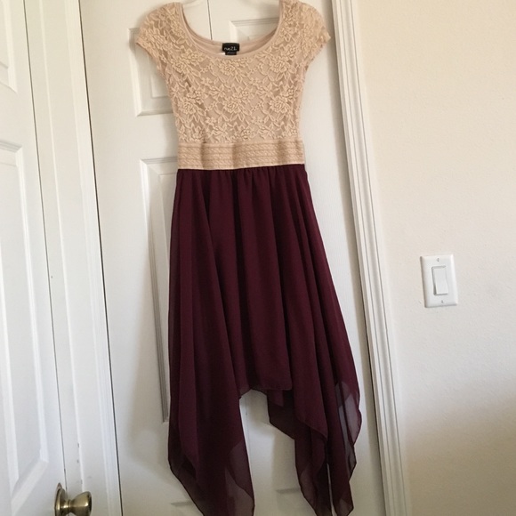 maroon and cream dresses