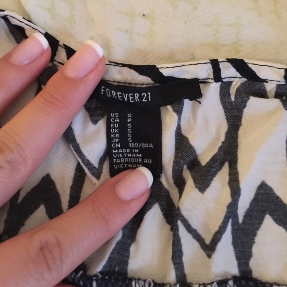 Patterned button down tank - Picture 2 of 3