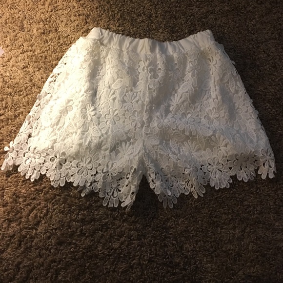 Flower shorts - Picture 1 of 4