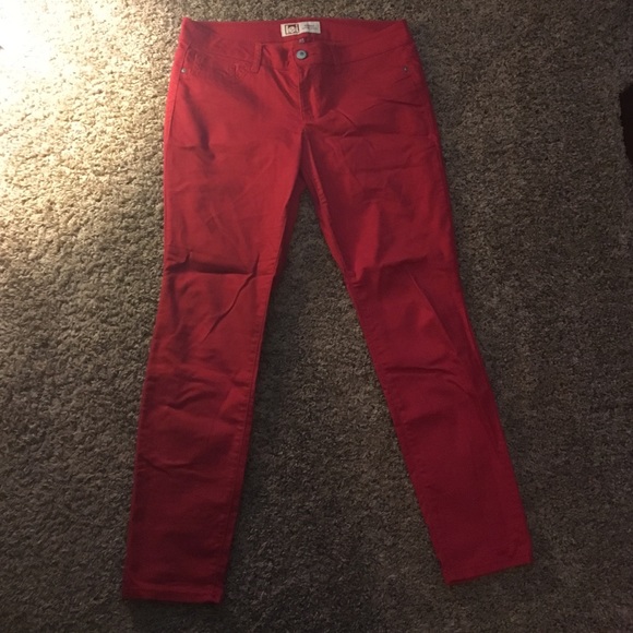Red Jeans - Picture 1 of 3