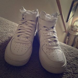 White high top Air Force 1s Size 5.5 Y/Mens