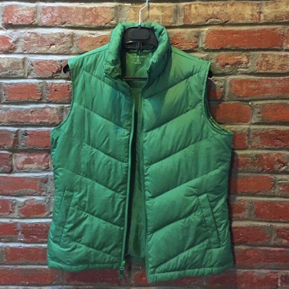 green puff vest