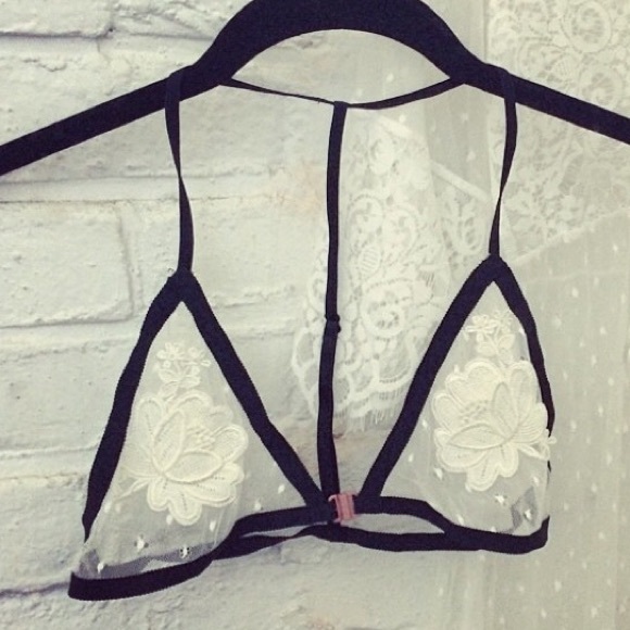 For Love and Lemons Peek-A-Boo T-back Bralette💕 - Picture 1 of 4