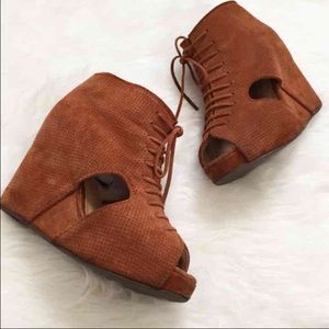 Jeffrey Campbell Mary Rocs size 7.5.