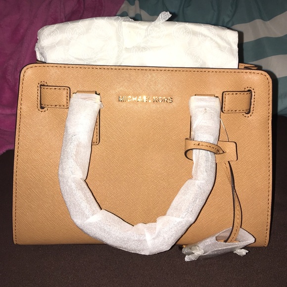 Michael kors satchel