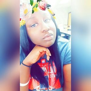 Meet your Posher, Dasia