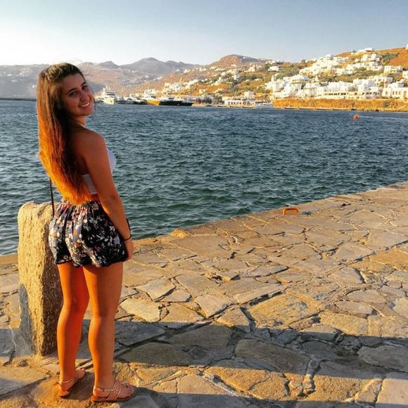 Meet your Posher, Christy