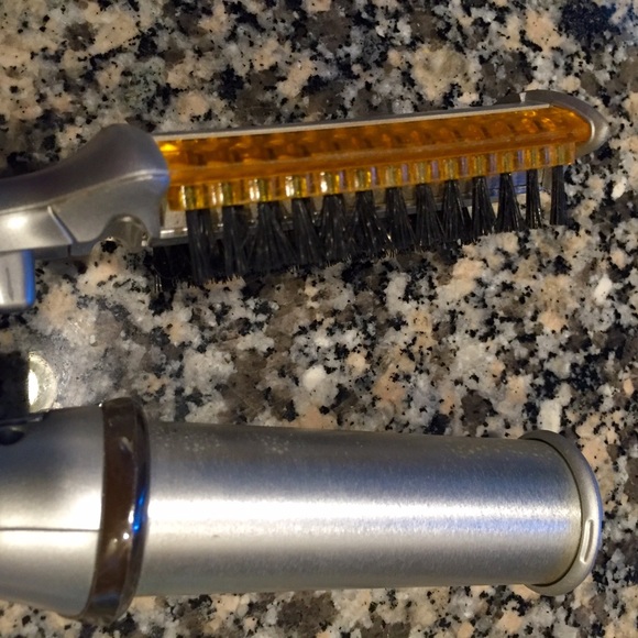 In Styler Rotating curling iron. Like new