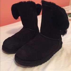 Black 1 Button UGGS