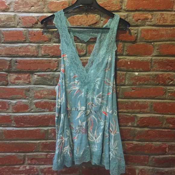 Free People tank - Picture 1 of 2