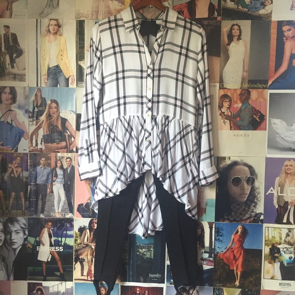 Allen B. by Allen Schwartz Tops - 🔘TEMPTATION TUESDAY SALE🔘 outfit WAS $55 FIRM$$$